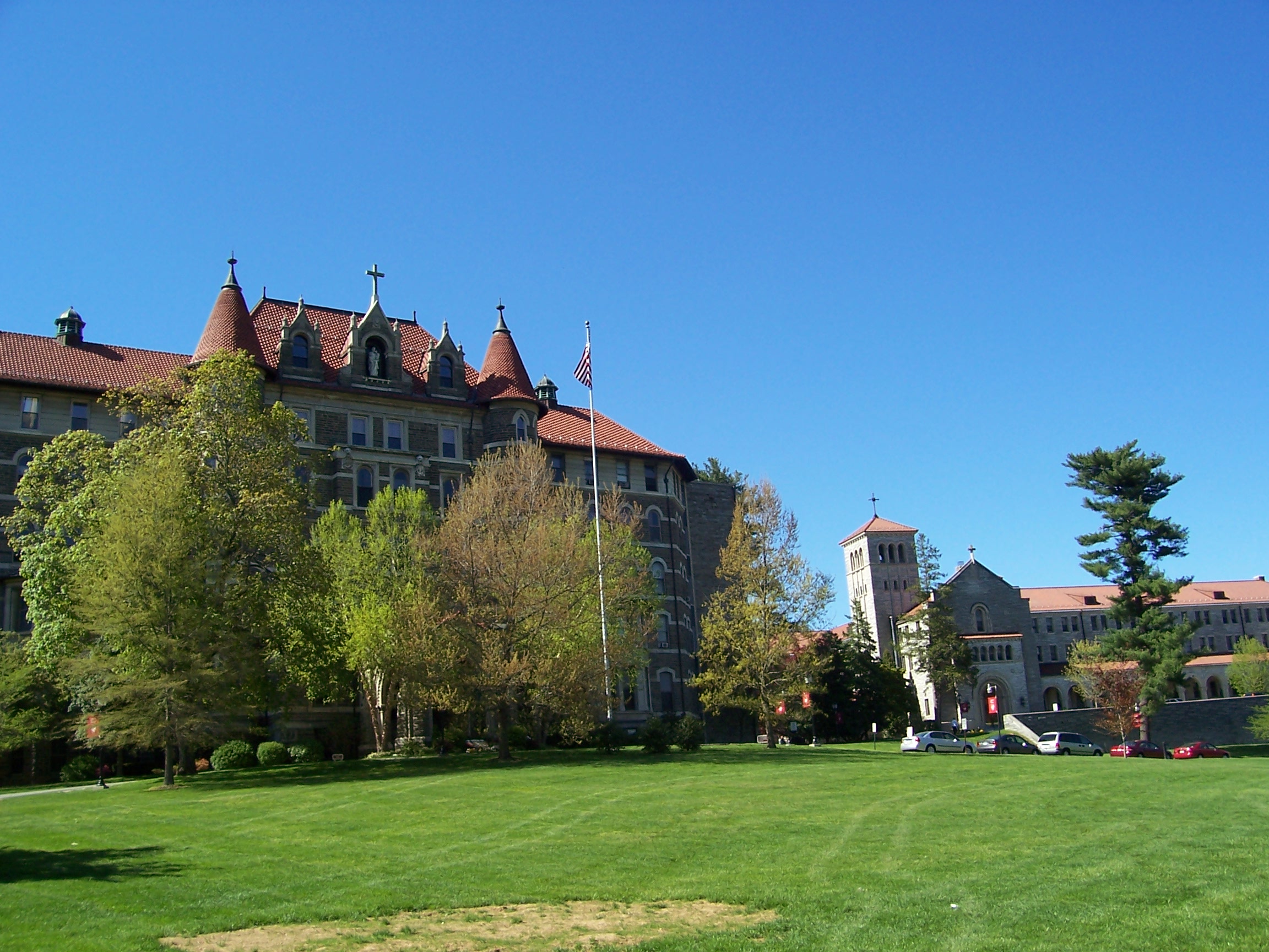 Chestnut Hill College