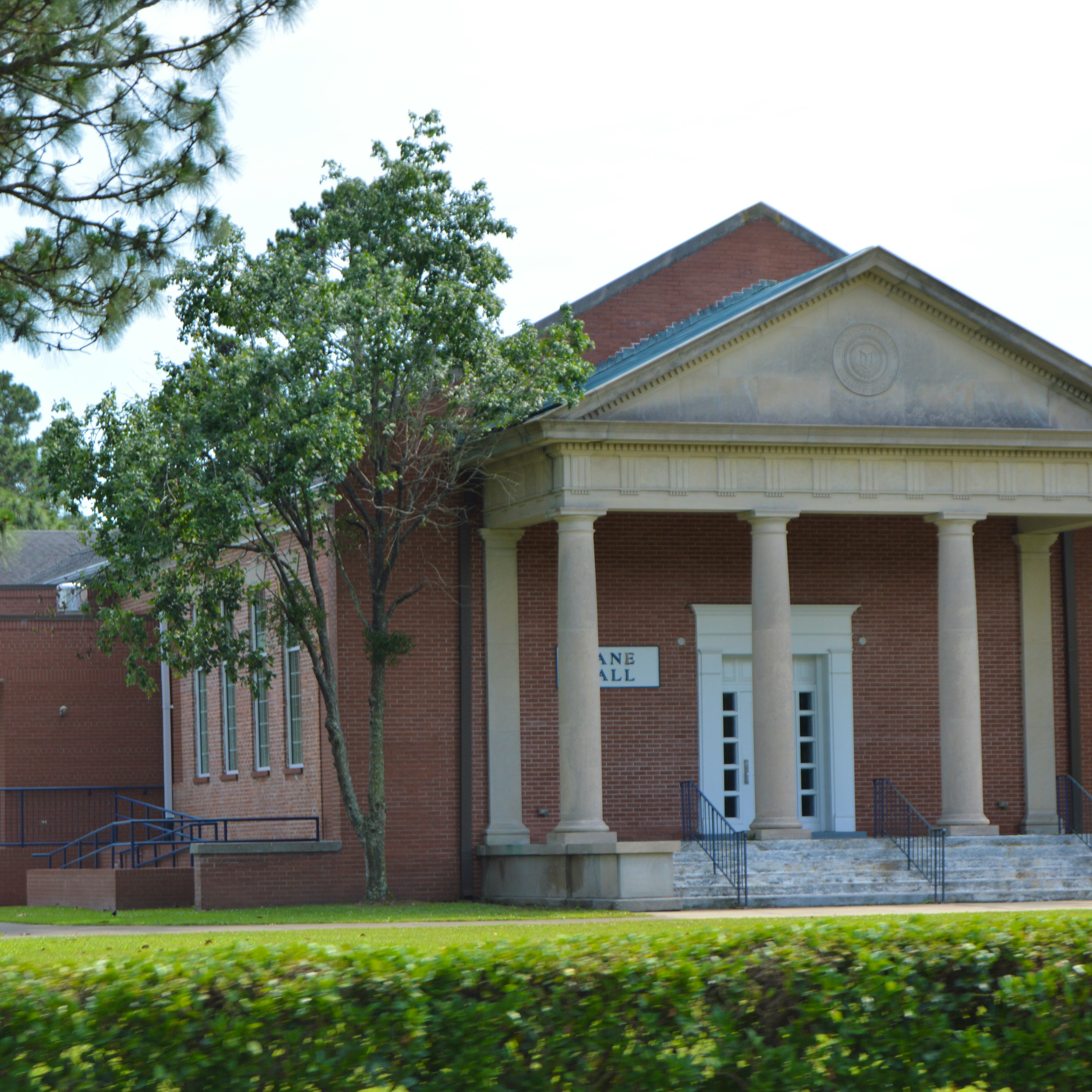 Colleges in Columbia, North Carolina and Colleges near Columbia