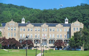 Mount St Mary's University
